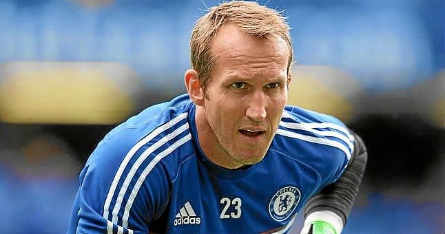 El Leicester City ficha al veterano portero Mark Schwarzer