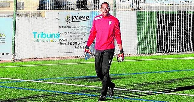 El francés Epassy llama la atención nervionense