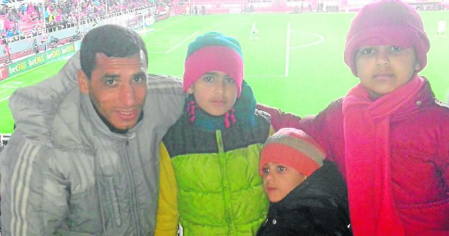 Rachid Rokki: "El míster me dijo que si no comía no jugaba"