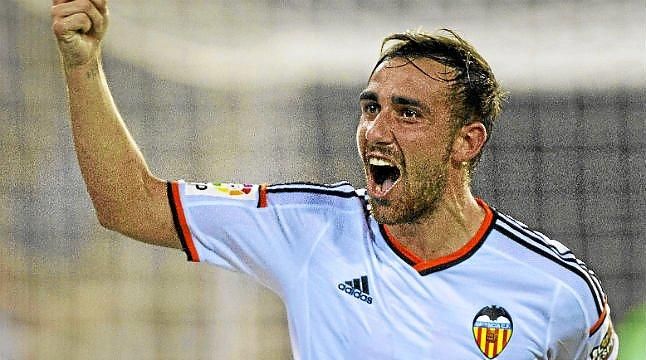 El Valencia renueva el contrato de Paco Alcácer hasta 2020