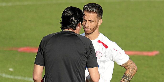 Cicinho abandonará Nervión y apunta al Numancia