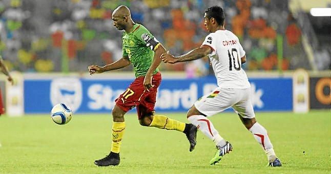 Camerún cae eliminada y M'Bia estará para el domingo