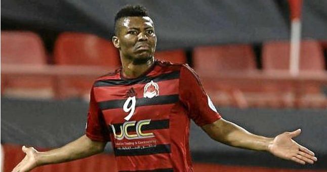 Kalu Uche firma con el Levante UD