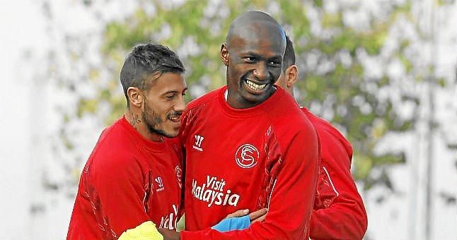 El Sevilla espera la vuelta de M'Bia para mañana sábado