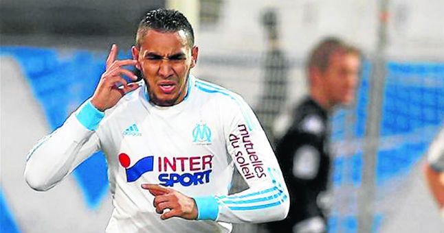 Aparece en la concurrida puja por el francés Dimitri Payet