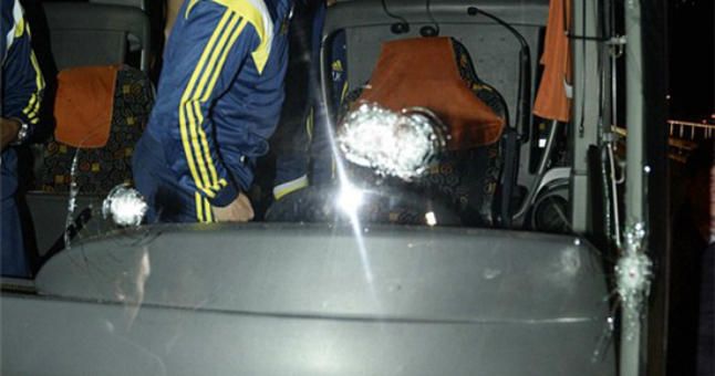La policía turca detiene a dos individuos por el tiroteo al autobús del Fenerbahce