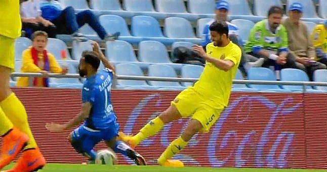 Musacchio sufre una fractura de peroné