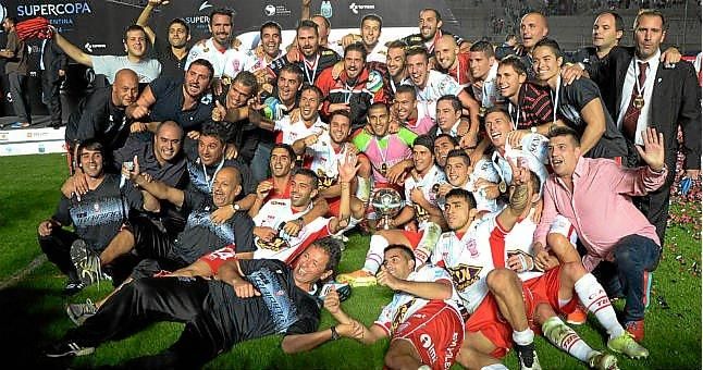 Huracán, campeón de la Supercopa Argentina