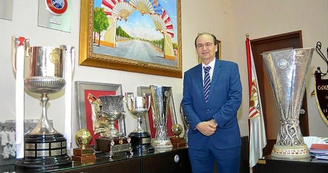 José Castro: "Quiero ampliarle el contrato a Monchi"