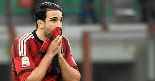 Rami habla de "noticias falsas" en su twitter