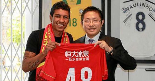 El brasileño Paulinho se incorpora al Guangzhou Evergrande chino