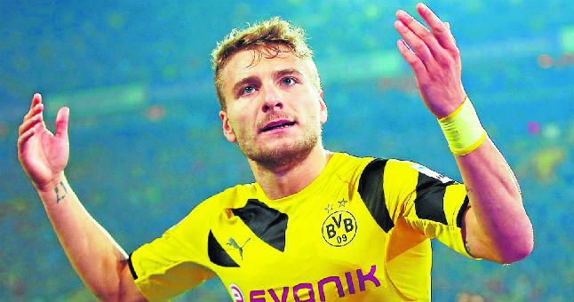 Diez millones para el relevo de Bacca