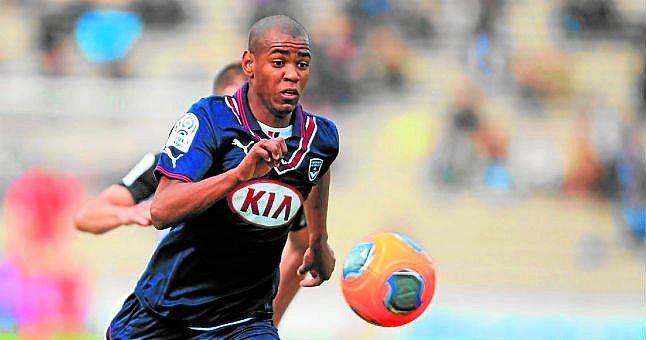 Triaud confirma interés del Sevilla por Rolán