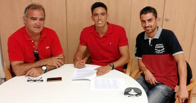 Moi, Tena y Martínez renuevan su contrato con el Sevilla Atlético