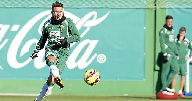 Aarón Ñíguez se desvincula del Elche