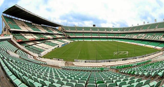 Betis: toma de huella dactilar para los abonados en Gol Sur