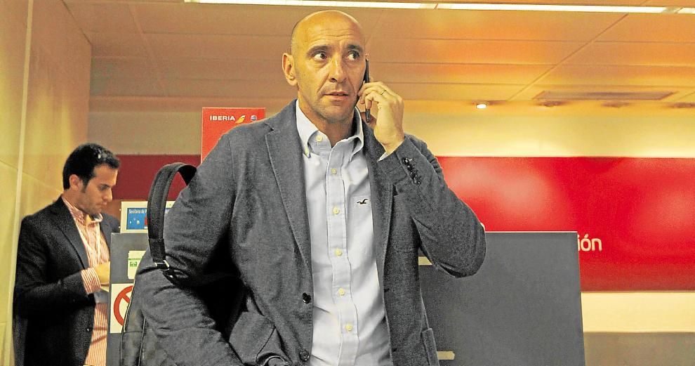 Monchi, activo sobre la bocina