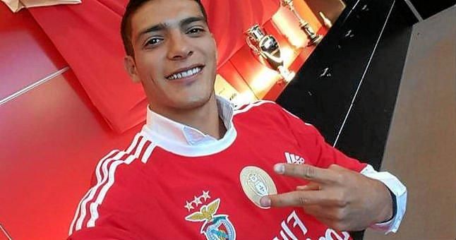 El mexicano Raúl Jiménez, satisfecho con su primer gol con el Benfica