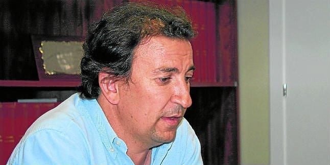 López Catalán y Ángel Haro presentan su dimisión como consejeros