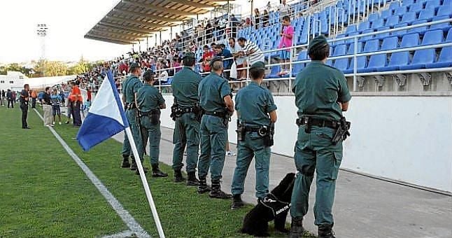 Castillo: "Sin la Guardia Civil no se celebrarían muchísimos partidos"