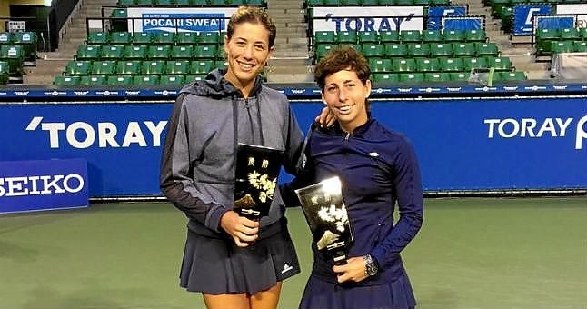 Muguruza y Carla Suárez ganan el título de dobles en Tokio