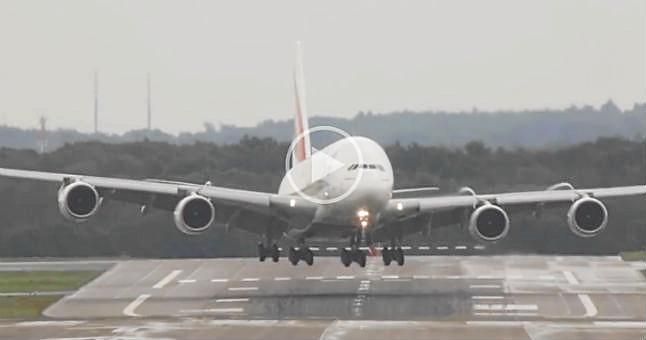 Aterrizaje cruzado de un A380