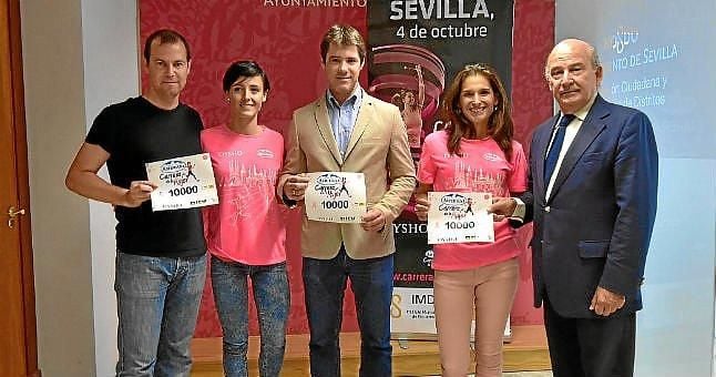 Una marea rosa de 10.000 corredoras participan el domingo en la Carrera de la Mujer de Sevilla