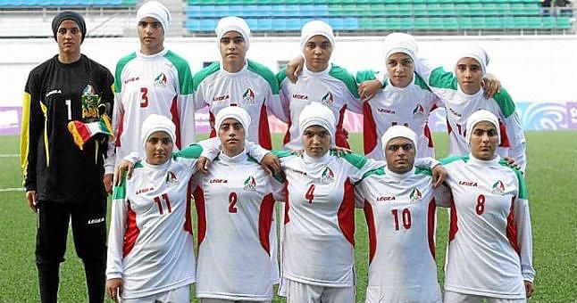 La selección femenina iraní podría contar con ocho hombres