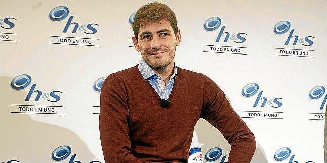 Casillas: "Si Piqué está en la selección es porque quiere"