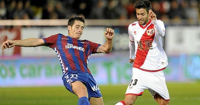 El Rayo Vallecano intentará que Bueno regrese en enero si sigue sin jugar