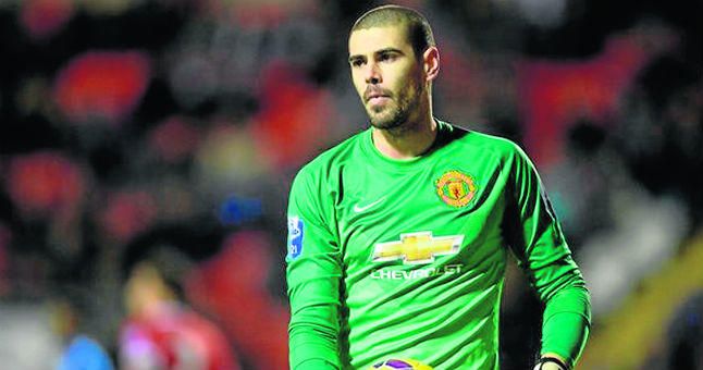 Víctor Valdés no cierra la puerta a nada