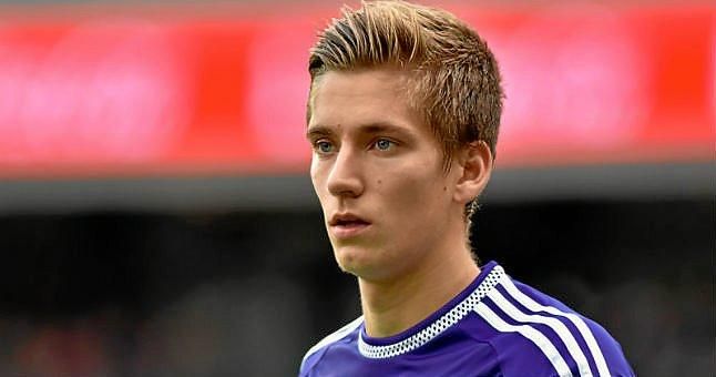 Dennis Praet admite que quiere jugar en el Sevilla