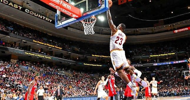 LeBron James se convierte en el jugador más joven en superar los 25.000 puntos