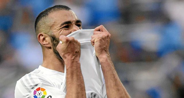 Benzema, arrestado en Francia