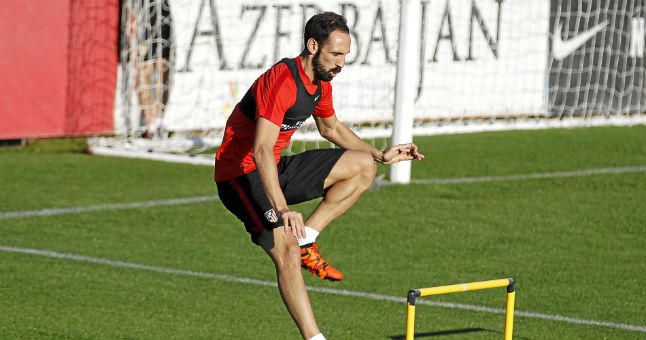 Juanfran (Atlético) se lesiona y será baja contra el Betis