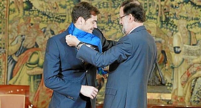 Rajoy: "Casillas es uno de los deportistas más laureados y queridos de la historia"