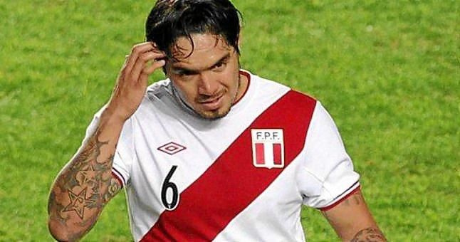 Vargas entrena al margen con Perú a la espera de más pruebas