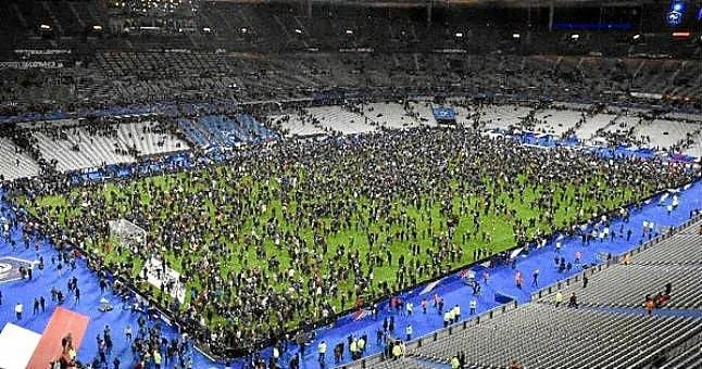 Uno de los terroristas del Stade de France fue expulsado por la seguridad antes de suicidarse