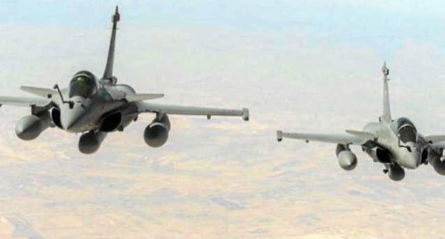 Aviones franceses bombardean el bastión de Estado Islámico en Siria