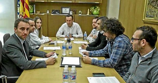 El Ayuntamiento de Elche estudiará la venta de acciones al grupo Regeneración