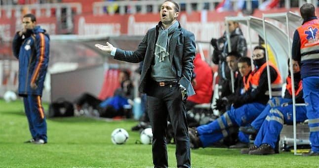 El Huesca busca entrenador tras destituir a Tevenet