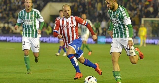 Betis 2-0 Sporting: Fogonazos de Vadillo y Vargas para una tenue noche copera