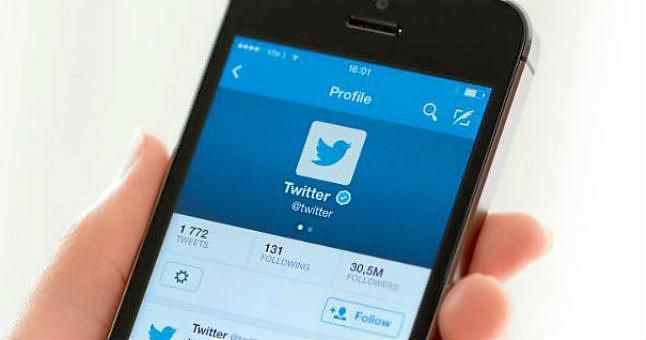 Twitter prueba a ordenar los tuits por relevancia y no por cronología