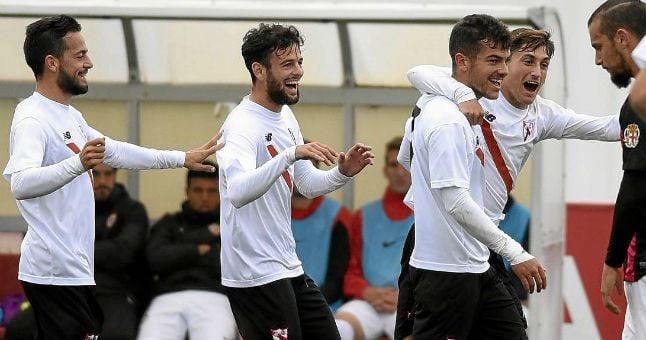 Sevilla Atlético 2-1 UD Almería B: Remontada para seguir la racha