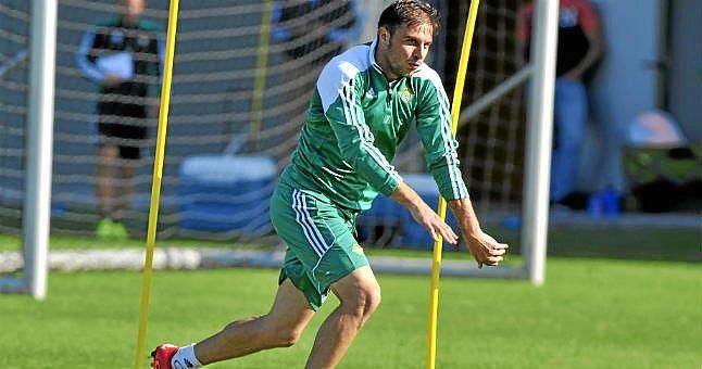 El Real Betis se entrena con las ausencias de Piccini y Joaquín