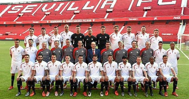 El Sevilla presume de estadio en su foto oficial