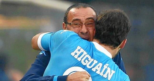 Maurizio Sarri: "Higuaín es el mejor delantero del mundo"