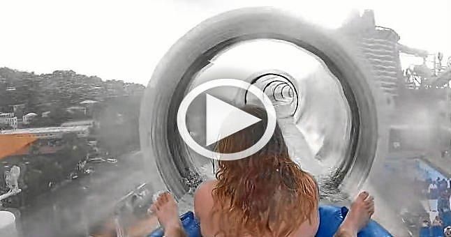 (Vídeo) El tobogán acuático más alucinante del mundo