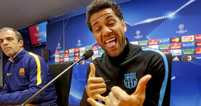 Dani Alves responde a la desaprobación del Barça en redes sociales