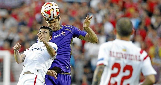Marcos Alonso renueva con la Fiorentina hasta 2021